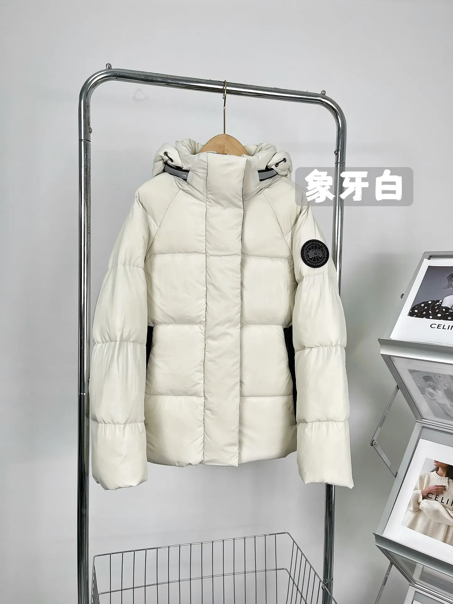 P780 𝐂𝐚𝐧𝐚𝐝𝐚 𝐠𝐨𝐨𝐬𝐞丨Canada Goose Ouyang Nana same style short down jacket Size: S-XXL